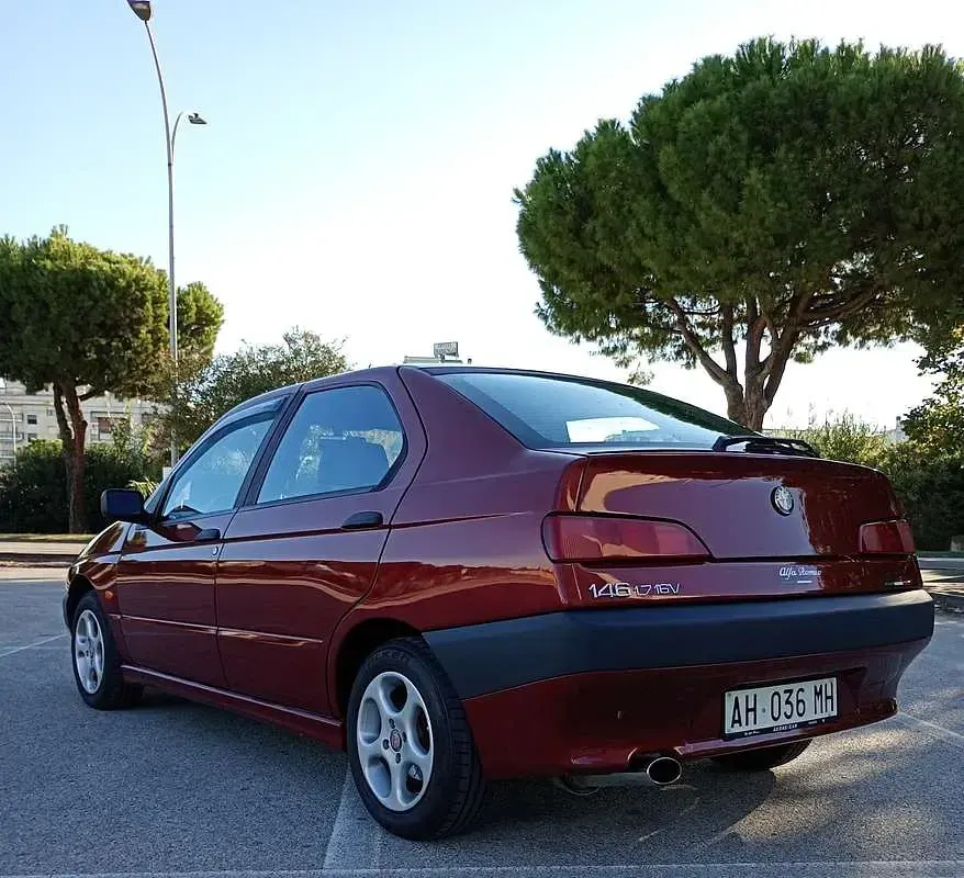 Usata Alfa Romeo 146 129 CV (94 kW) 1995 Rosso Utilitaria