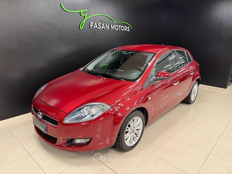 Rosso Usata 2012 Fiat Bravo Easy Due volumi | 6900 € (Molto cara) - Immagine 1/4