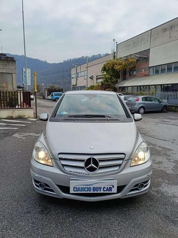 Grigio Usata 2008 Mercedes B180 Monovolume | 1999 € (Super prezzo) - Immagine 1/4