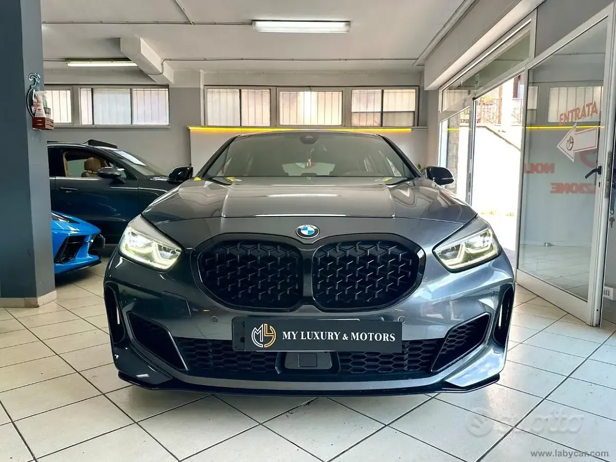 Usata BMW M135 Luxury Line 306 CV (225 kW) 2019 Grigio Utilitaria