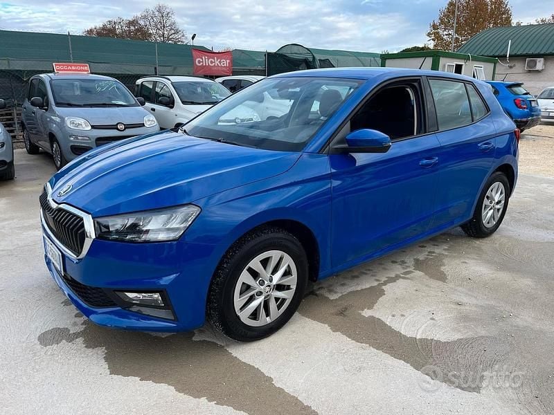 Blu Usata 2024 Skoda Fabia Selection Tre volumi | 14.690 € (Super prezzo) - Immagine 1/4