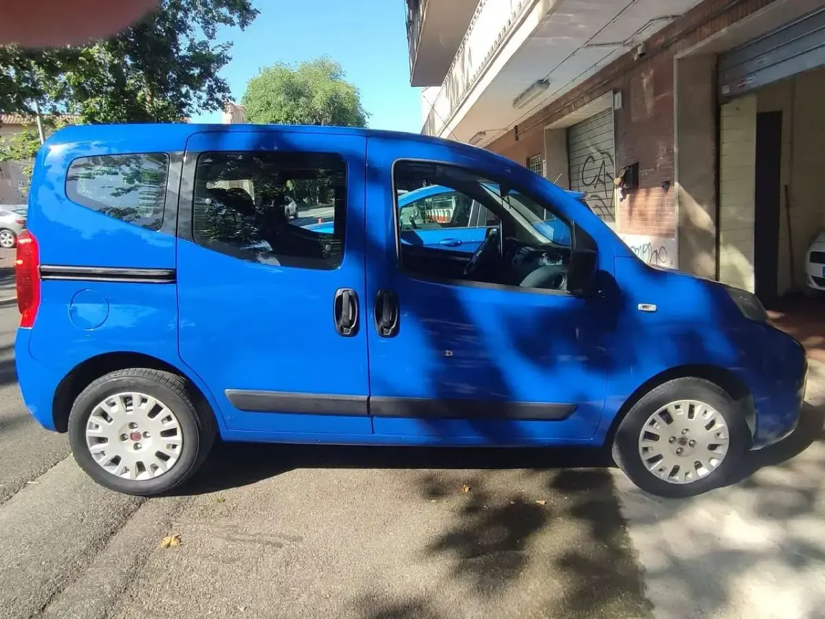 Usata Fiat Qubo Trekking 77 CV (56 kW) 2010 Blu/azzurro Monovolume
