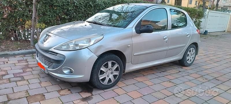 Usata Peugeot 206 60 CV (44 kW) 2011 Berlina