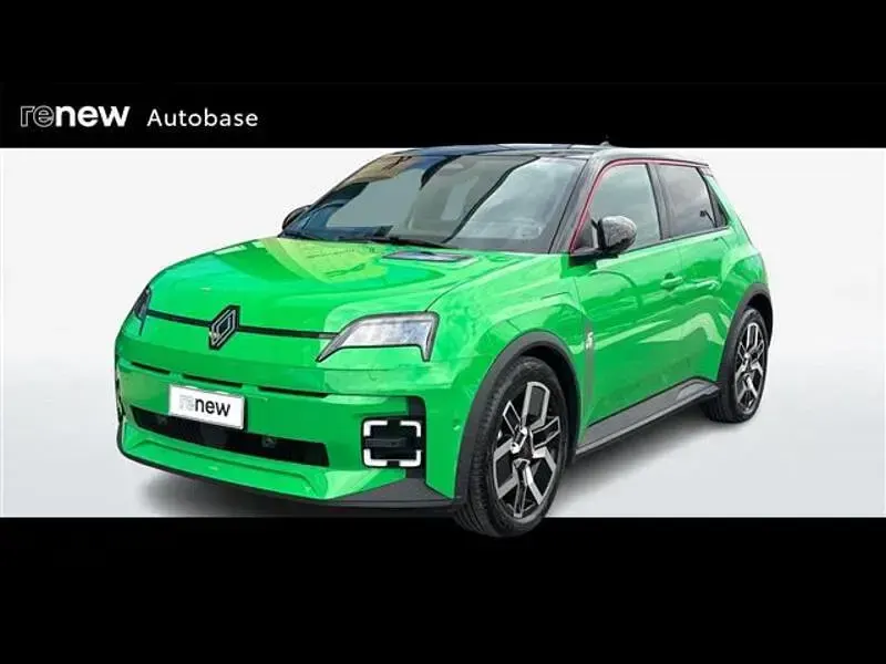 Usata Renault 5 E-Tech Komfort 110 kW (150 CV) 2024 Verde chiaro