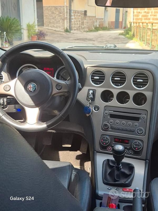 Usata Alfa Romeo 159 150 CV (110 kW) 2011 Grigio Berlina