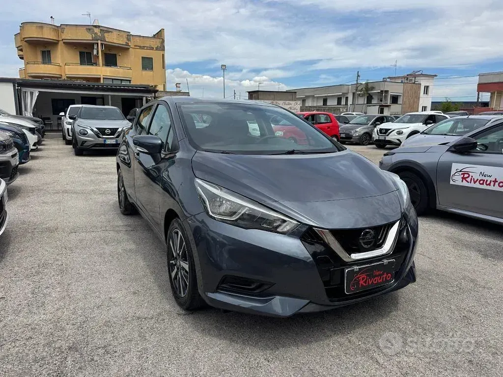 Usata Nissan Micra Acenta 71 CV (52 kW) 2017 Grigio Utilitaria
