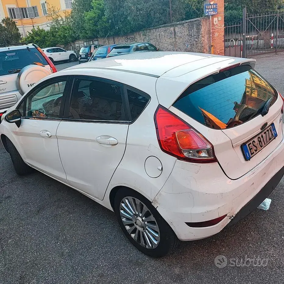 Second-hand Ford Fiesta Titanium 75 CP (55 kW) 2013 Berlinǎ