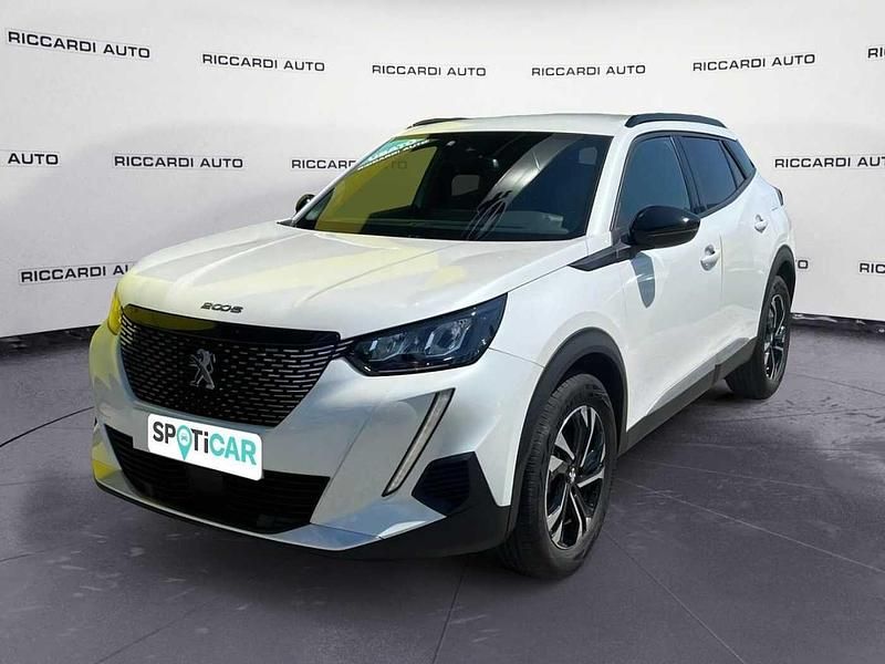 Usata Peugeot 2008 Allure 102 CV (75 kW) 2023 Bianco SUV