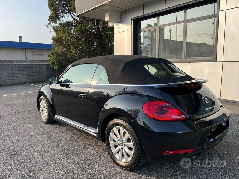 Begagnad VW Beetle Cabriolet 105 HK (77 kW) 2014 Svart Cab