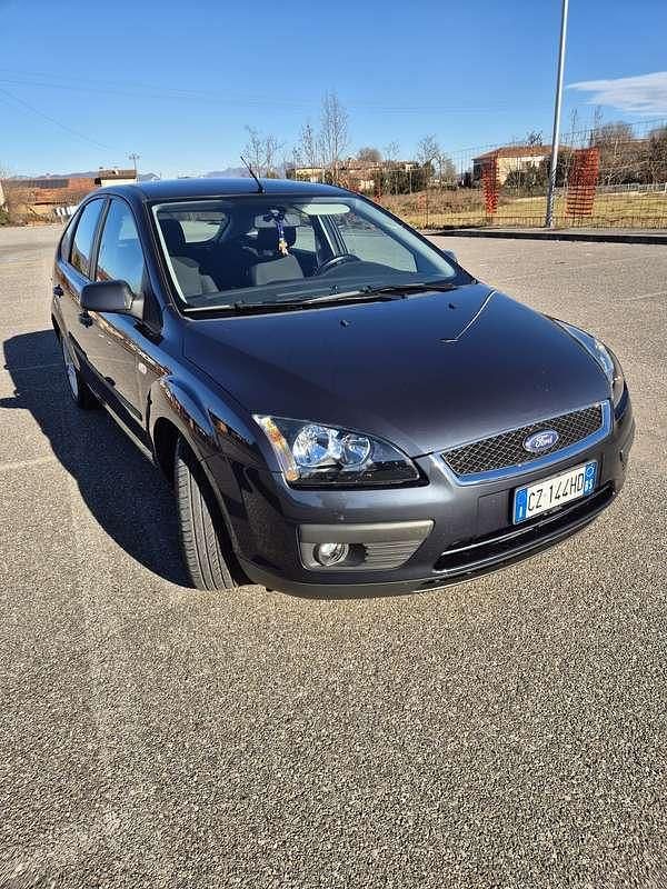 Usata Ford Focus Ambiente 90 CV (66 kW) 2005 Station wagon