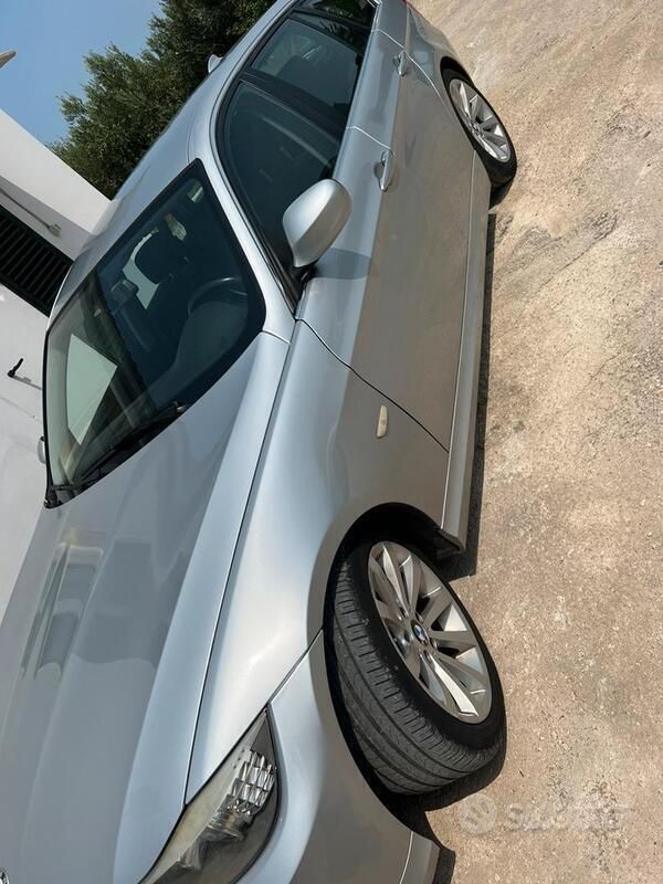 Usata BMW 318 143 CV (105 kW) 2010 Berlina