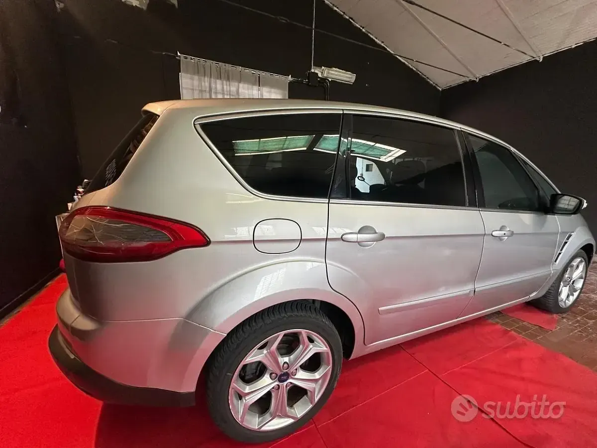 Usata Ford S-MAX Titanium 163 CV (119 kW) 2013 Grigio Monovolume