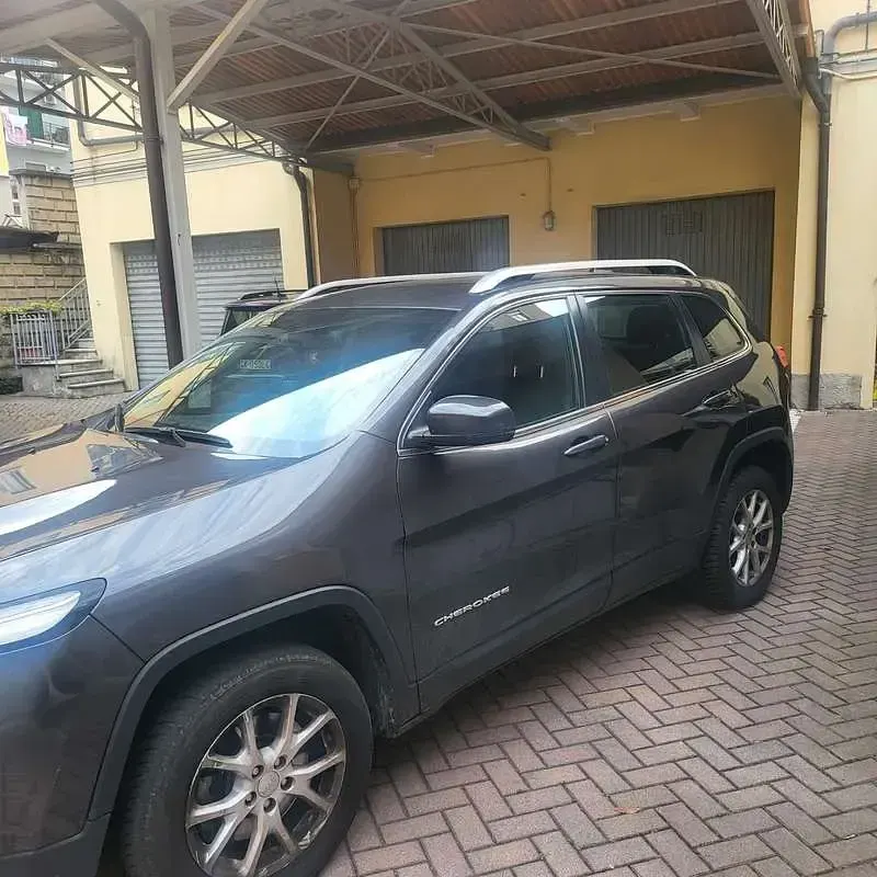 Usata Jeep Cherokee Limited 163 CV (119 kW) 2009 SUV