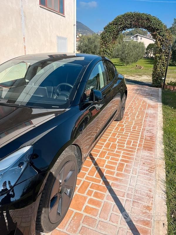Usata Tesla Model 3 RWD 208 kW (283 CV) 2023 Berlina