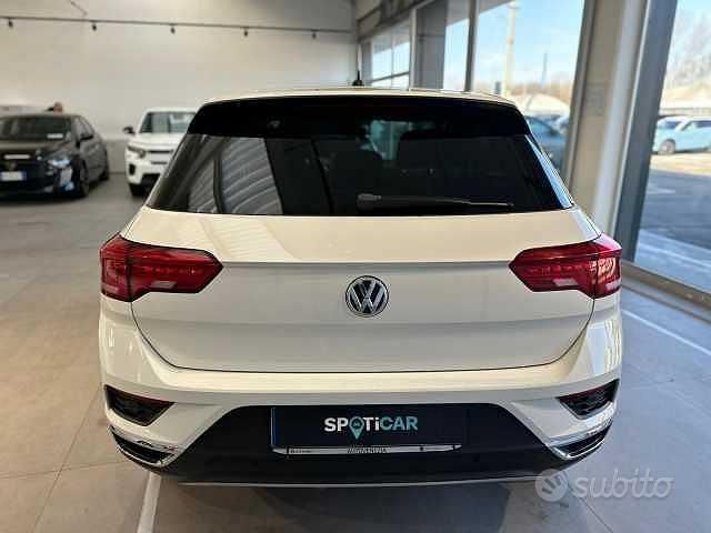 Usata VW T-Roc Advance 116 CV (85 kW) 2019 Bianco SUV