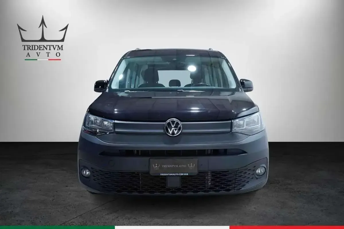 Usata VW Caddy 122 CV (89 kW) 2022 Nero Monovolume