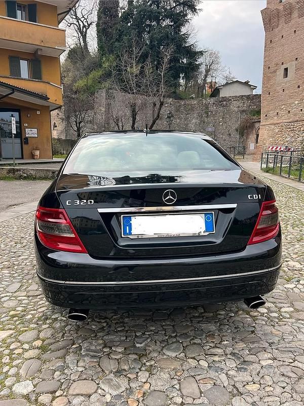 Usata Mercedes C320 2008 Nero Berlina