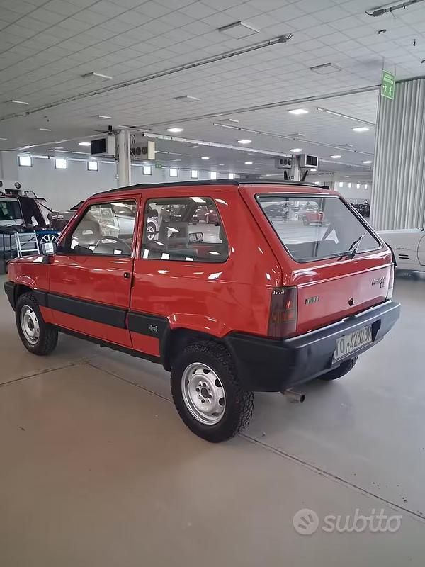 Usata Fiat Panda 4x4 Trekking 50 CV (36 kW) 1991 Rosso Utilitaria