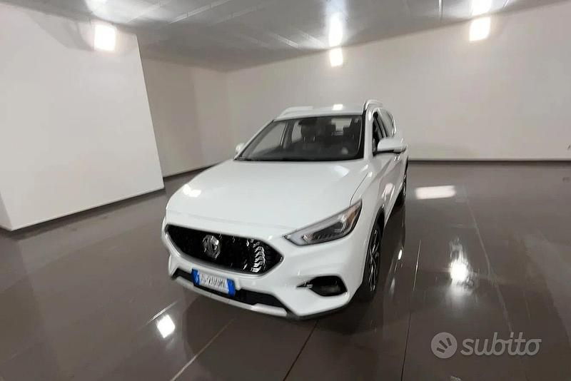 Usata MG ZS Luxury 106 CV (77 kW) 2023 Bianco Berlina