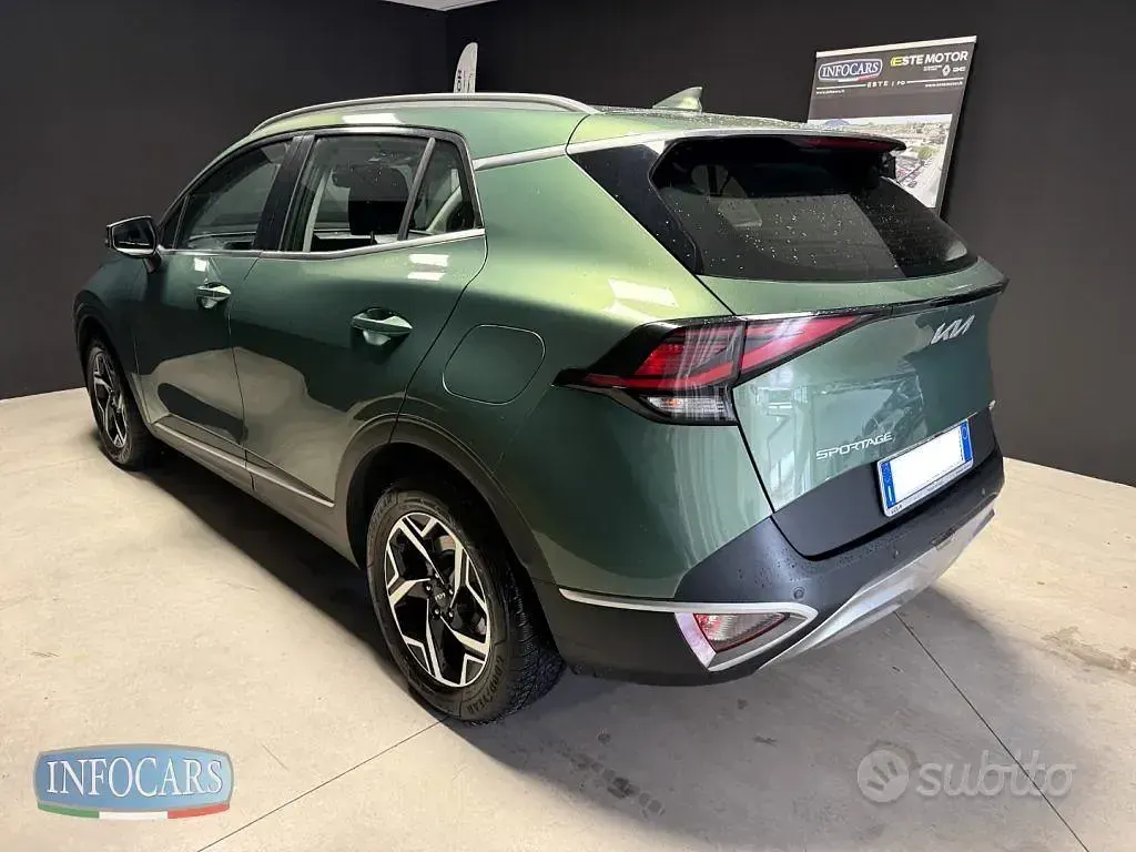 Usata Kia Sportage 136 CV (100 kW) 2023 Verde metallizzato SUV