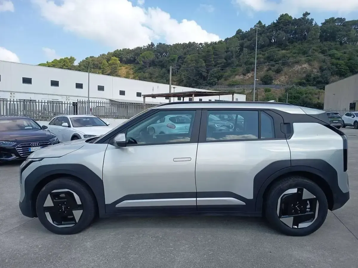 Usata Kia EV3 Air 50 kW (68 CV) 2025 Beige SUV