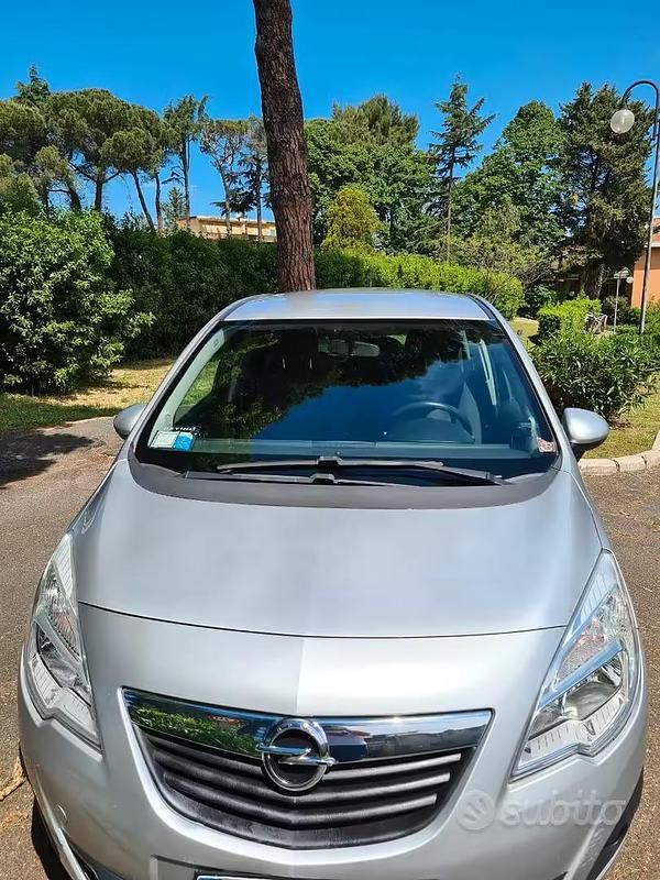 Usata Opel Meriva 95 CV (69 kW) 2011 Grigio Monovolume