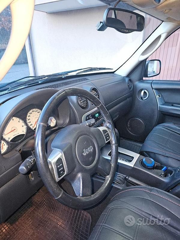 Usata Jeep Cherokee Limited 211 CV (155 kW) 2003 Blu SUV