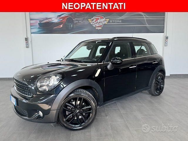 Usata Mini Park Lane Countryman 111 CV (81 kW) 2017 Nero SUV