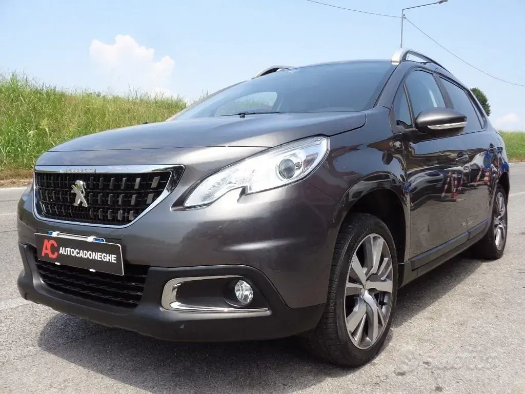 Usata Peugeot 2008 82 CV (60 kW) 2017 Grigio SUV