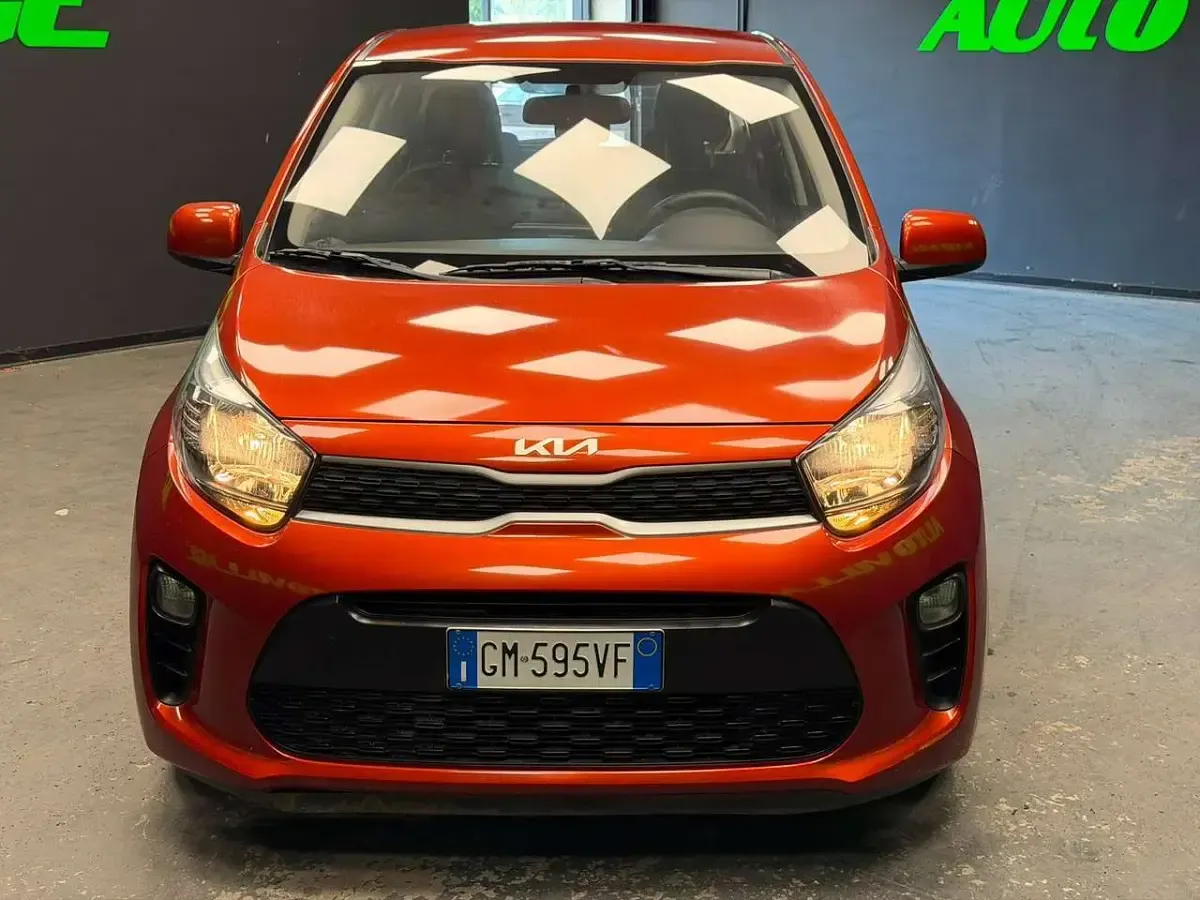 Usata Kia Picanto Urban 67 CV (49 kW) 2023 Arancione Utilitaria