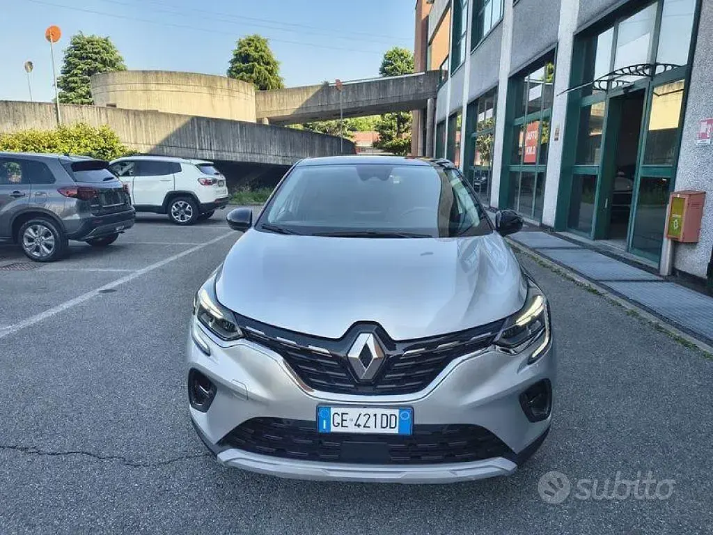 Usata Renault Captur Intens 92 CV (67 kW) 2021 Grigio SUV
