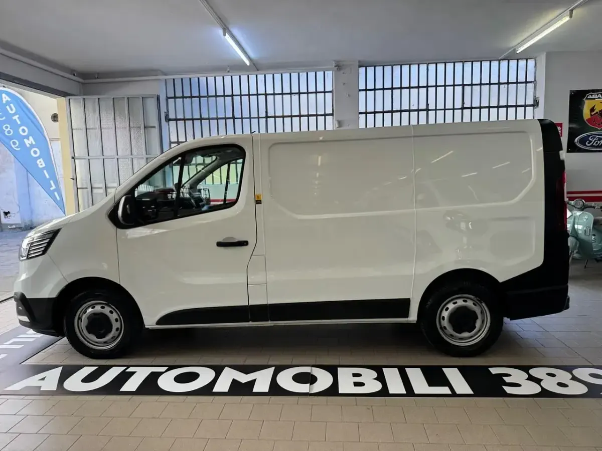 Usata Renault Trafic 110 CV (80 kW) 2022 Bianco