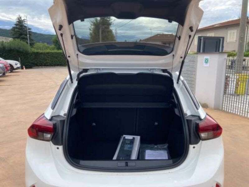 Bianco Nuova 2025 Opel Corsa-e Edition Due volumi | 18.400 € - Immagine 1/4
