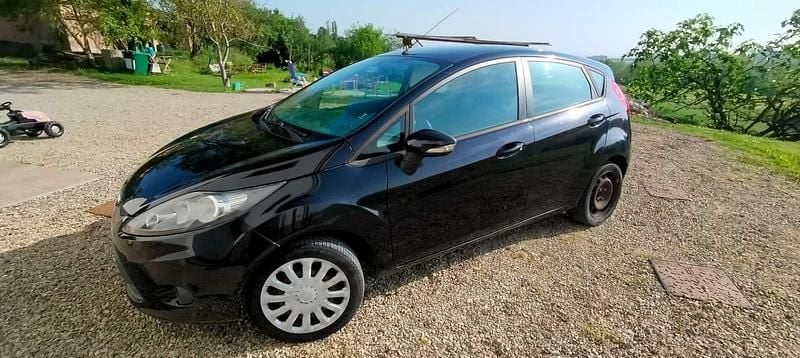 Usata Ford Fiesta 82 CV (60 kW) 2010 Blu/azzurro Utilitaria