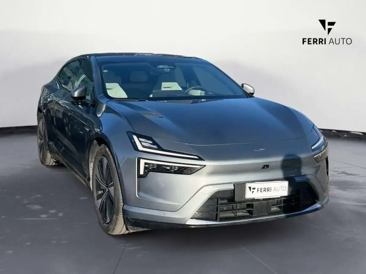 Nuova Polestar 4 Long Range Single Motor 200 kW (272 CV) 2026 Grigio SUV