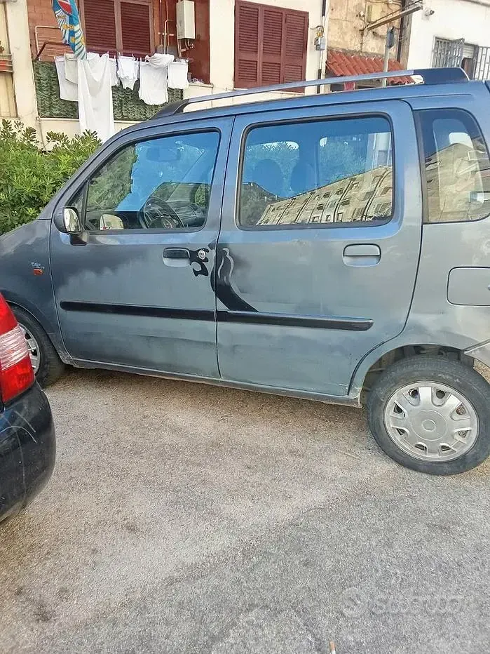 Usata Opel Agila 80 CV (58 kW) 2006 Grigio Monovolume