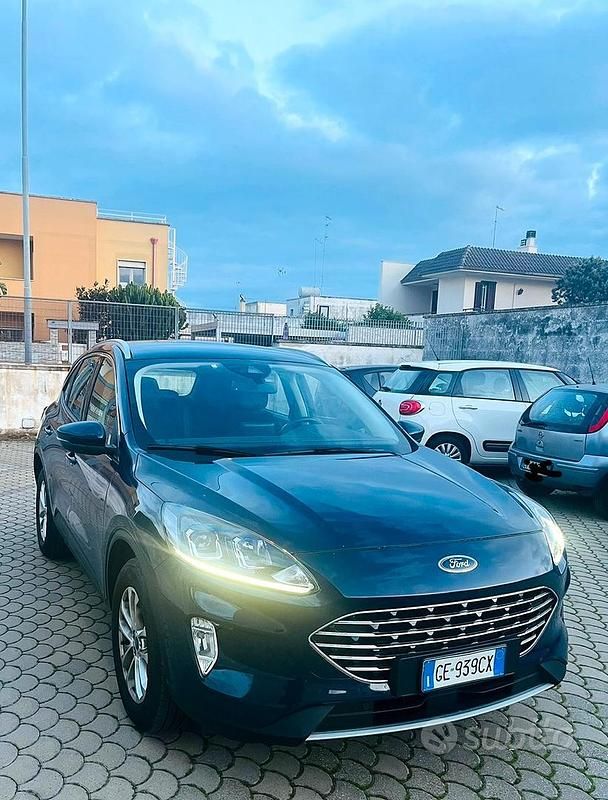 Usata Ford Kuga Business Edition 120 CV (88 kW) 2021 Blu SUV