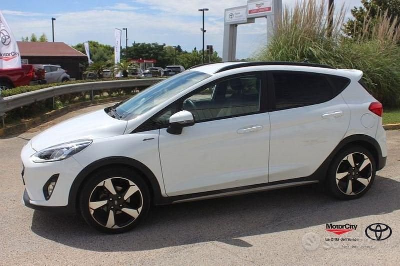 Usata Ford Fiesta Active 95 CV (69 kW) 2021 Bianco Utilitaria