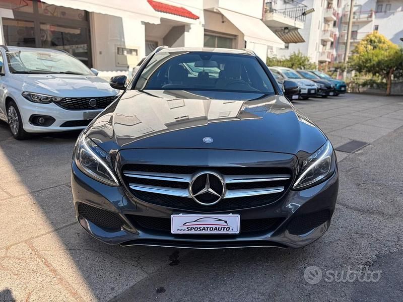 Usata Mercedes C220 Premium 170 CV (125 kW) 2015 Grigio Station wagon