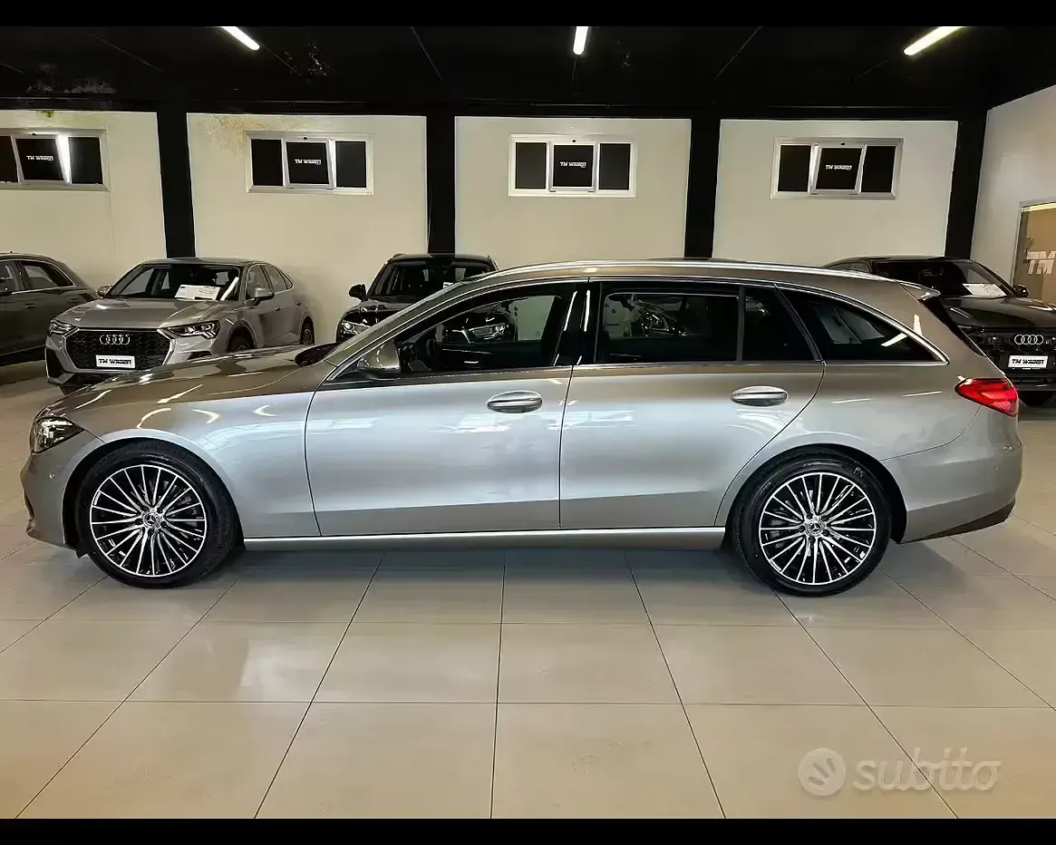 Usata Mercedes C220 Business 200 CV (147 kW) 2022 Grigio Station wagon