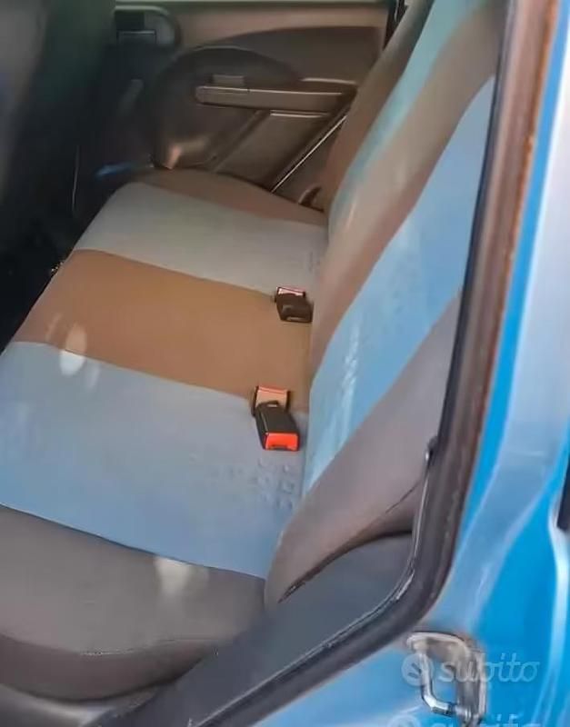 Usata Fiat Panda Dynamic 60 CV (44 kW) 2005 Blu/azzurro Utilitaria