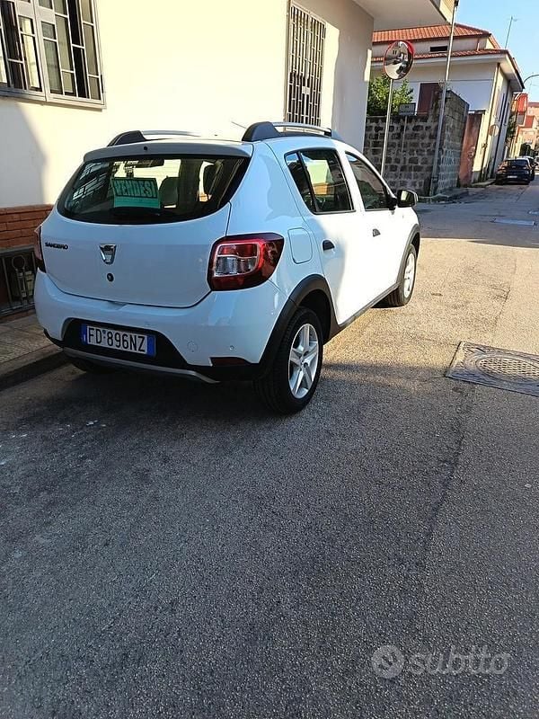 Usata Dacia Sandero 95 CV (69 kW) 2016 Bianco Berlina