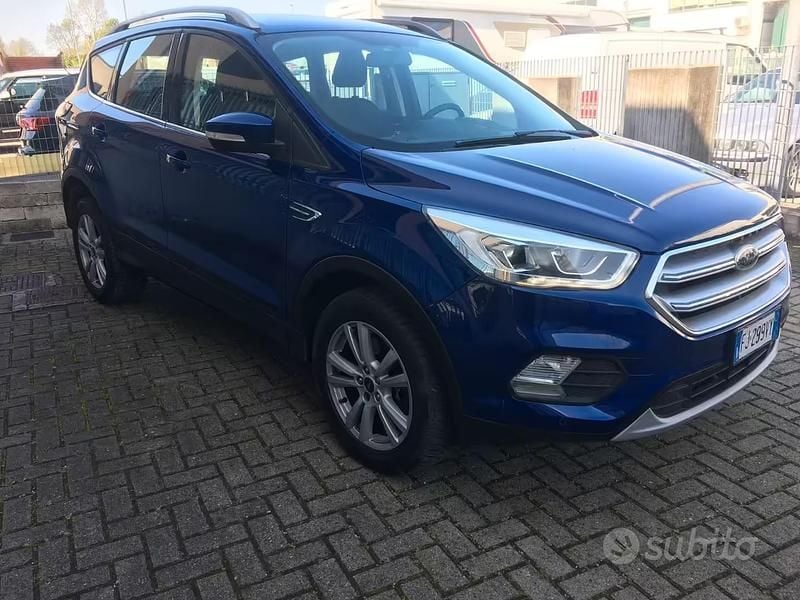 Usado Ford Kuga 150 CV (110 kW) 2017 SUV
