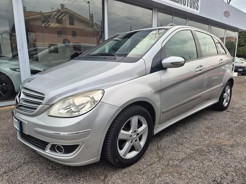 Usata Mercedes B200 Chrome 140 CV (102 kW) 2008 Argento Monovolume
