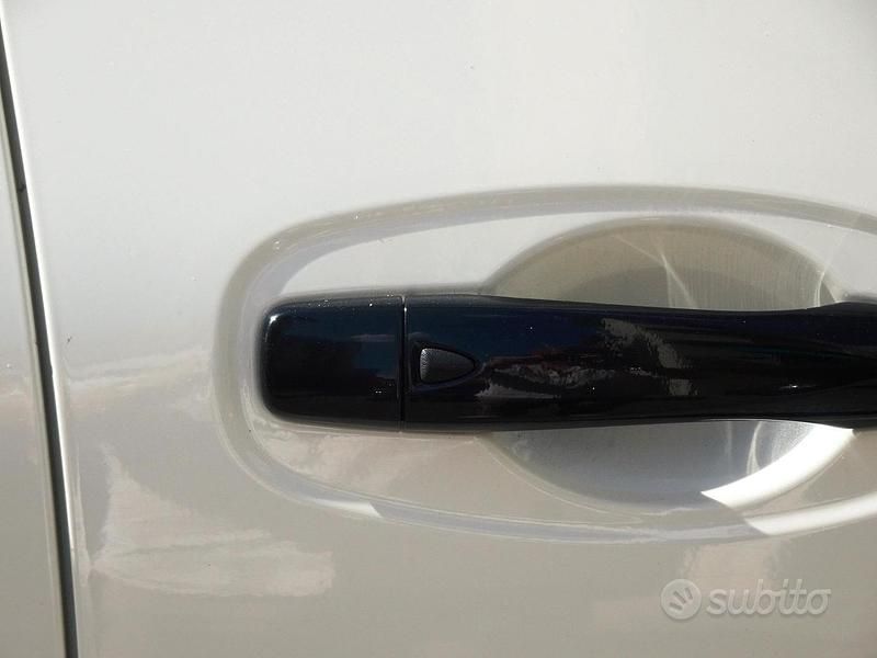 Usata Nissan Navara N-Guard 190 CV (139 kW) 2019 Bianco Pick-up