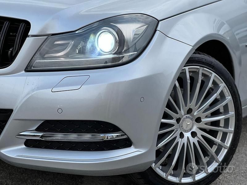 Usata Mercedes C220 Avantgarde 170 CV (125 kW) 2011 Grigio Station wagon