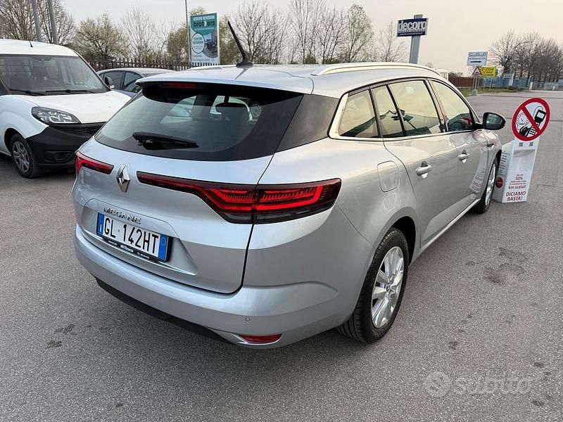 Usata Renault Mégane GrandTour Equilibre 116 CV (85 kW) 2022 Grigio Station wagon