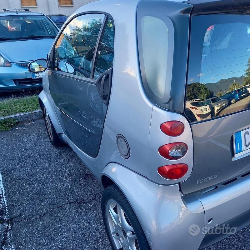 Usata Smart ForTwo Coupé 61 CV (44 kW) 2002 Utilitaria