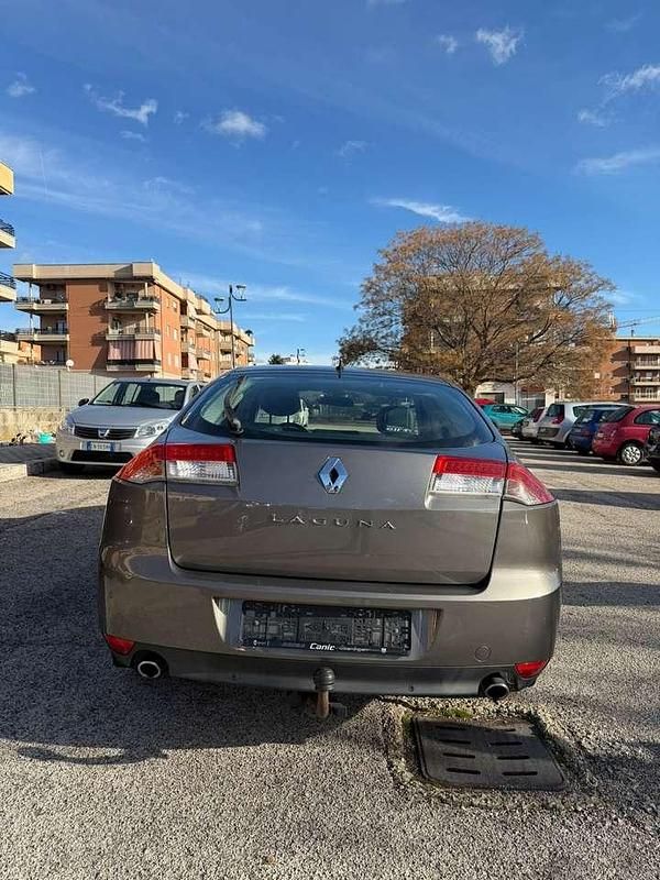 Usata Renault Laguna III 110 CV (80 kW) 2012 Other Berlina