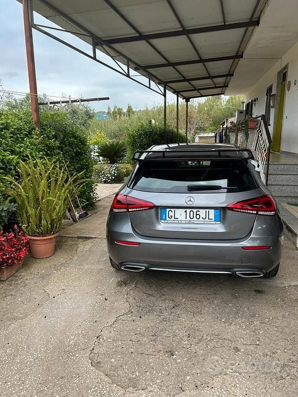 Usata Mercedes A180 136 CV (100 kW) 2019 Grigio Berlina